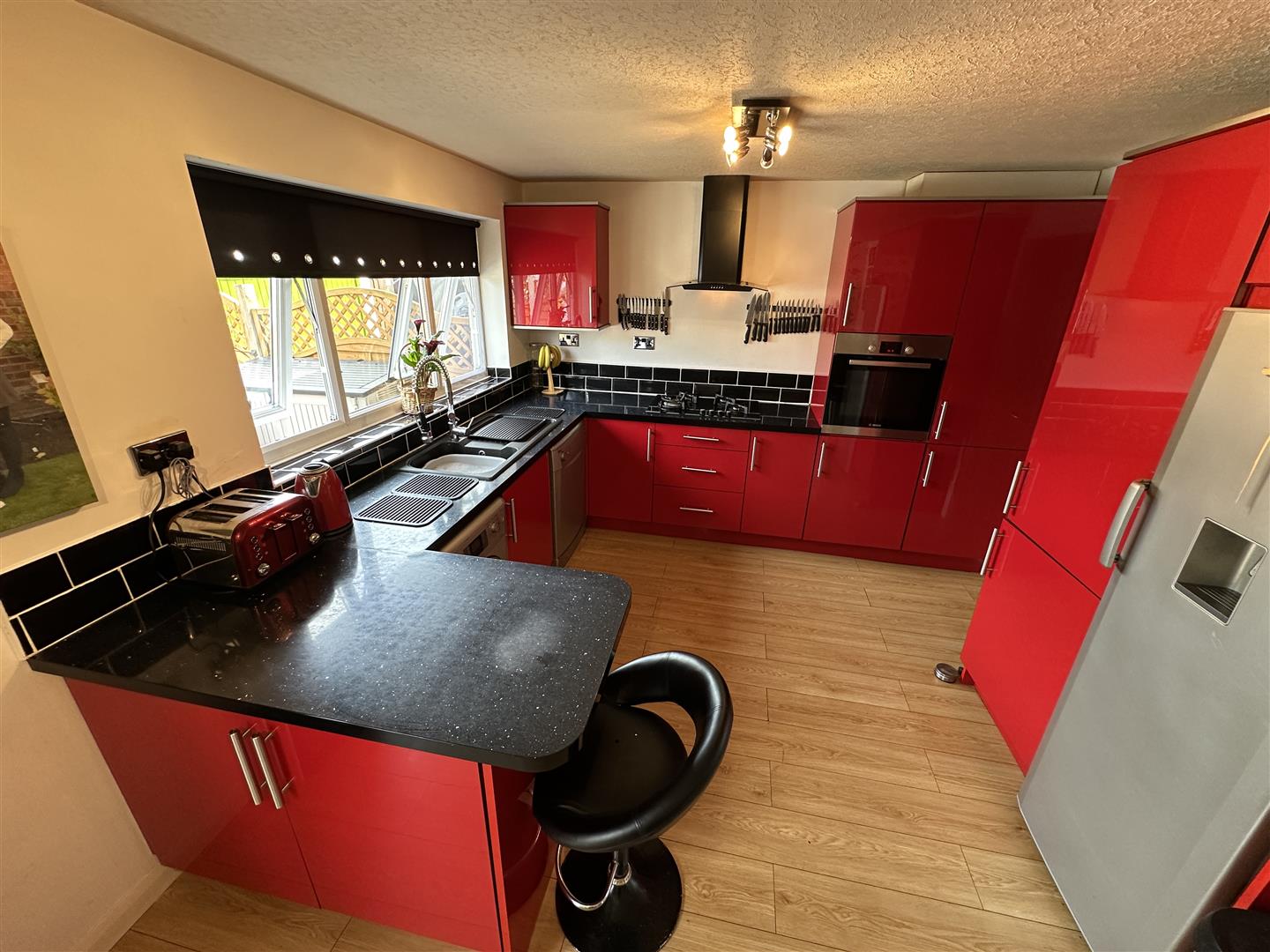 Fleetwood Drive, Banks